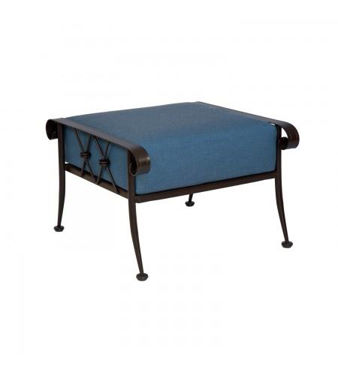 Picture of Derby Ottoman – Model: 4T0086